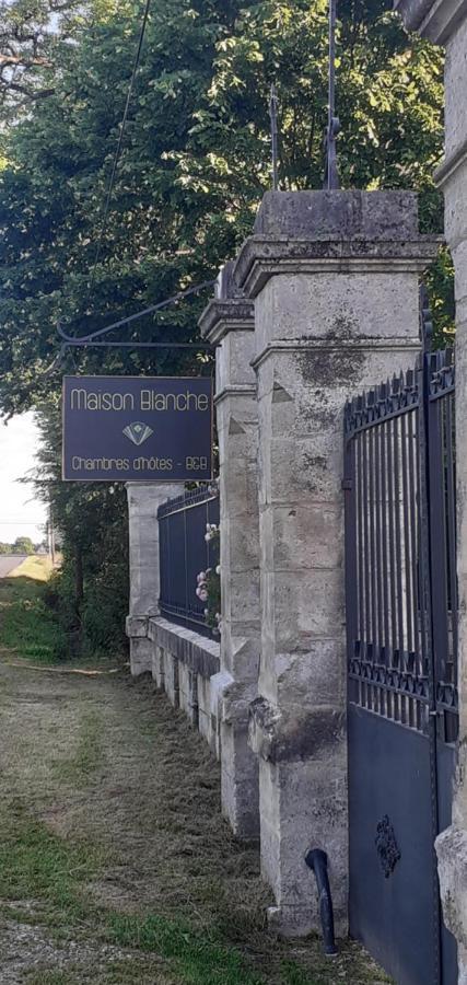 Maison Blanche Cherval Exteriér fotografie