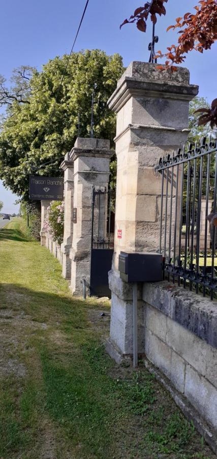 Maison Blanche Cherval Exteriér fotografie